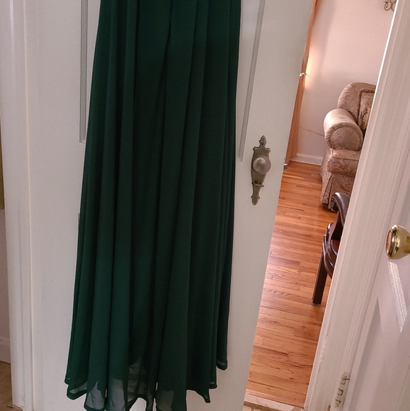 Formal Dress - Picture 4 of 8